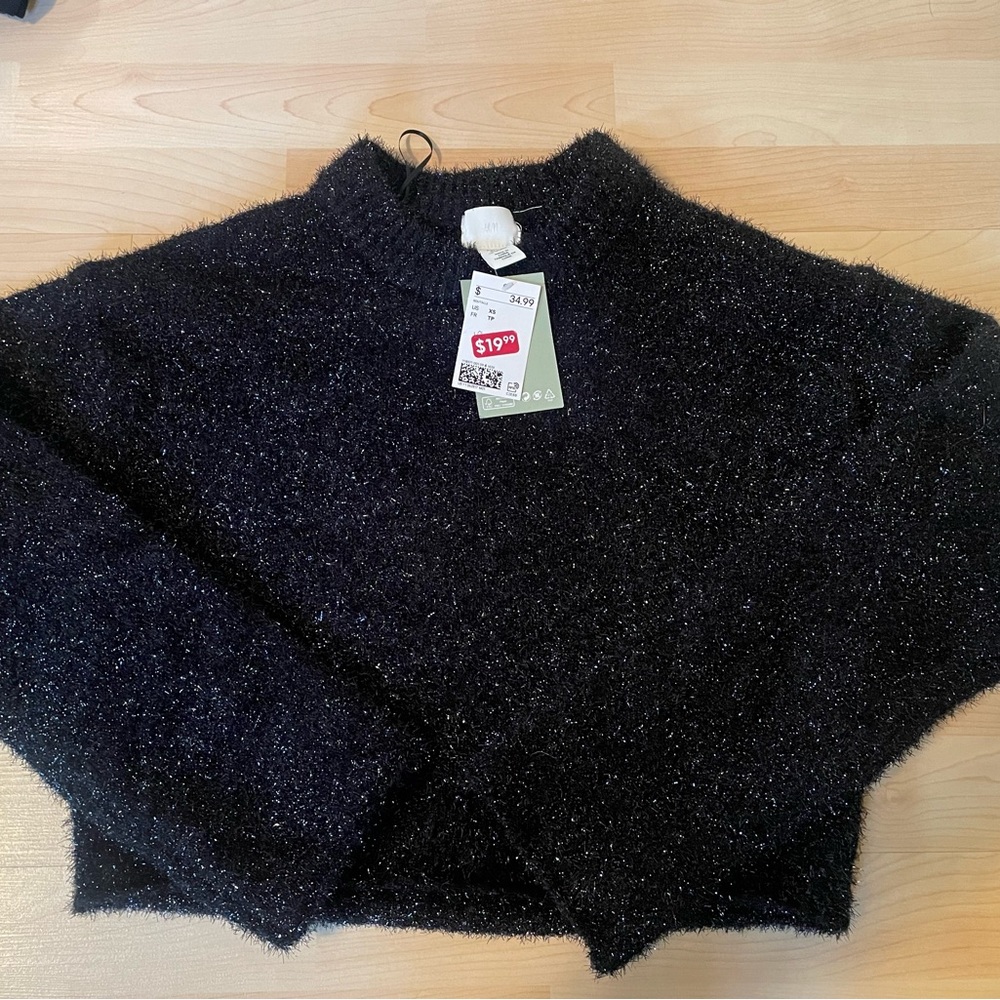 H&M Cropped Tinsel Sweater